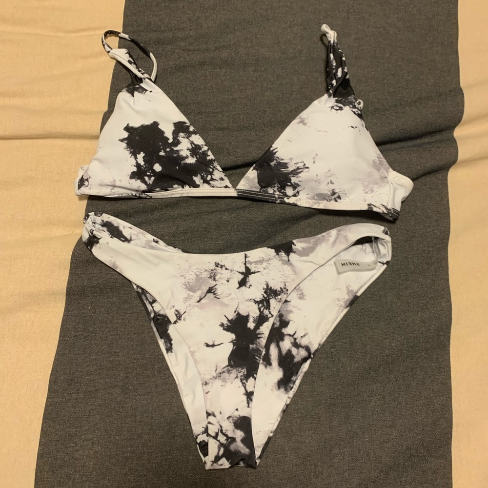 SHEIN cow print bikini
